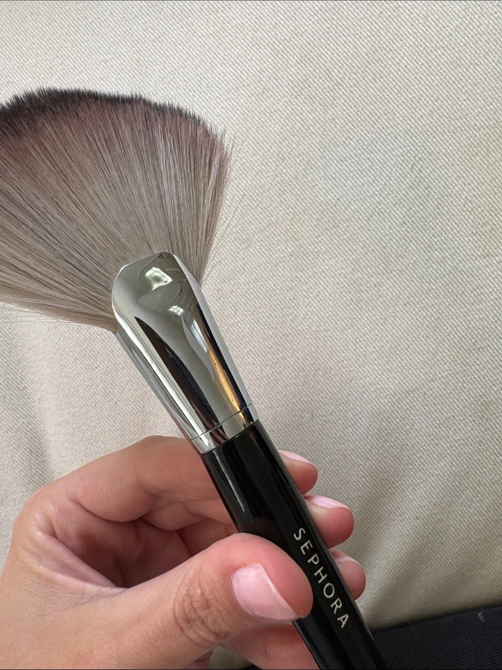 NWOT Sephora Collection Featherweight Fan Brush #92